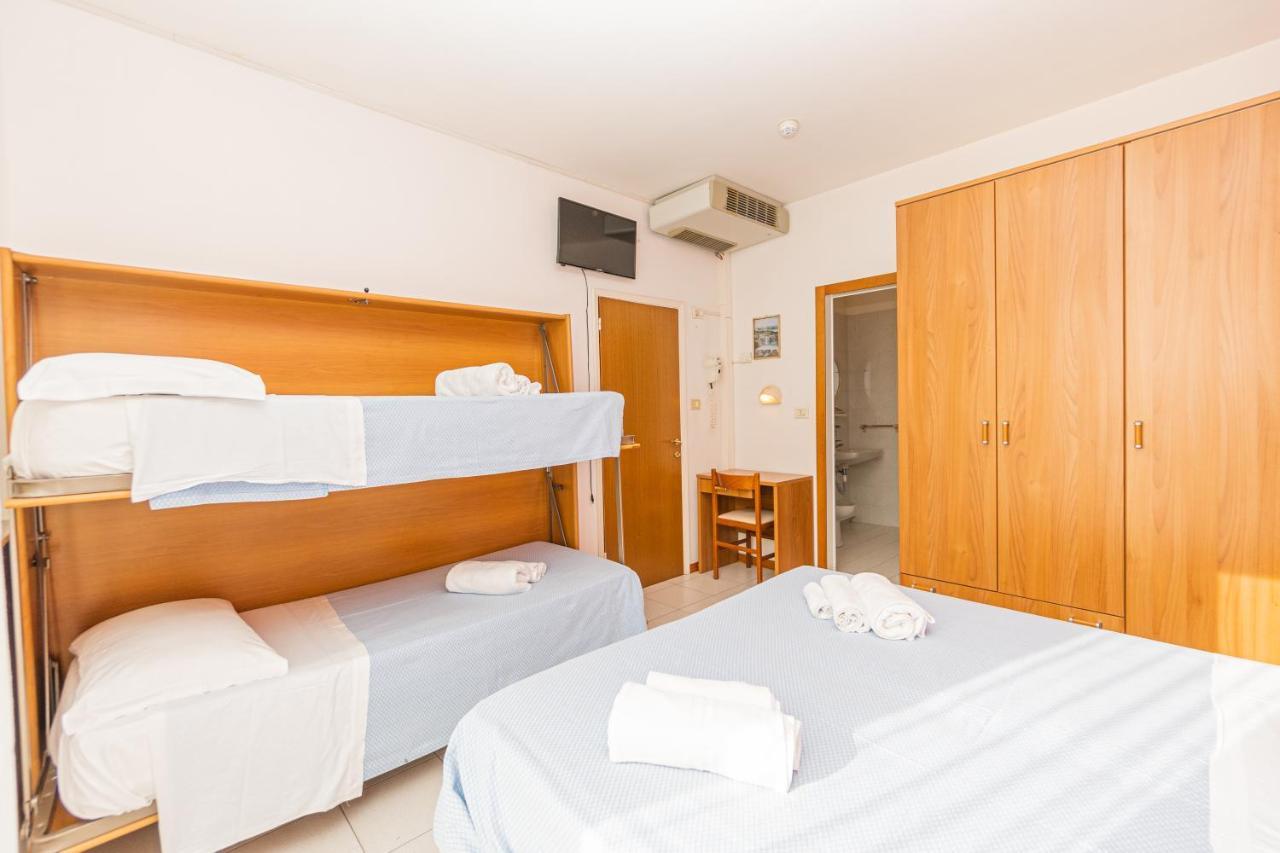 Hotel Arlino 里米尼 外观 照片
