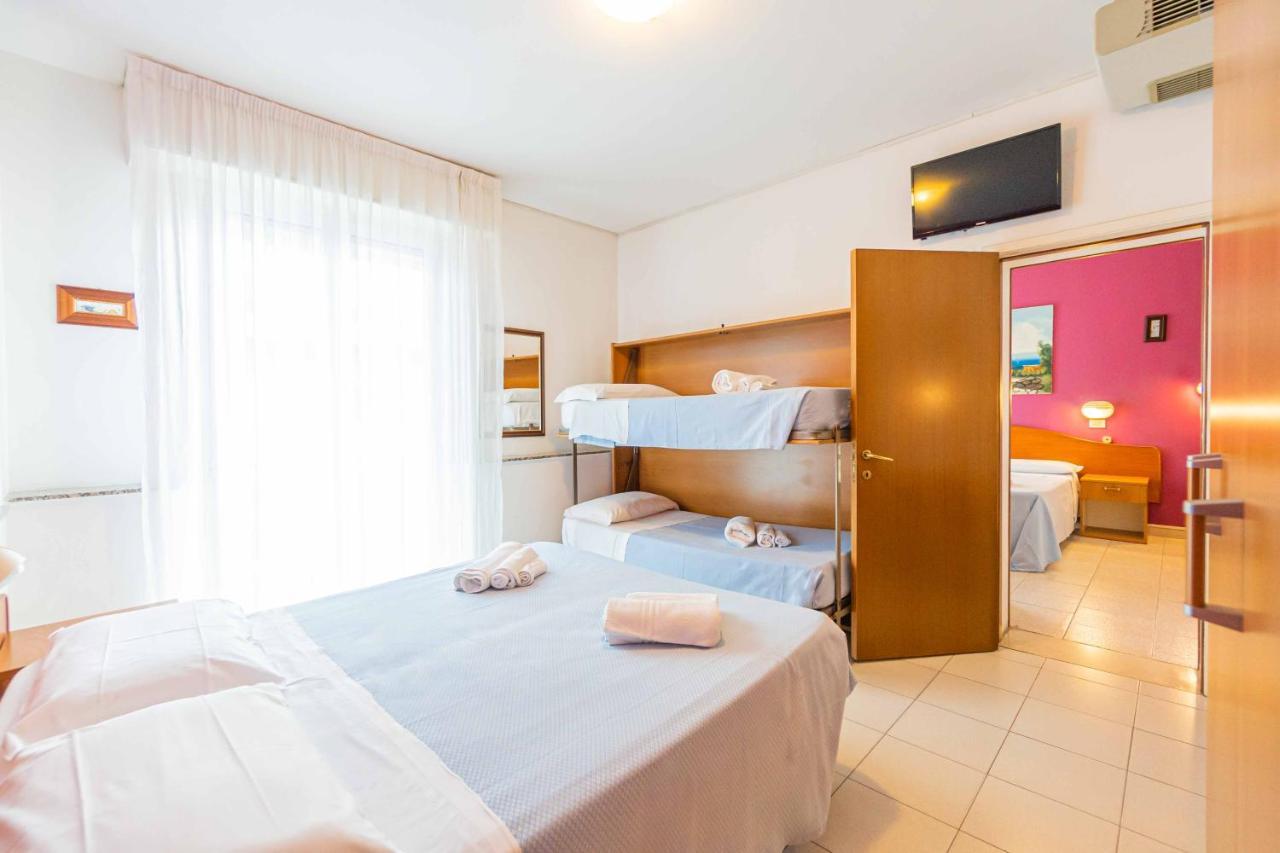 Hotel Arlino 里米尼 外观 照片