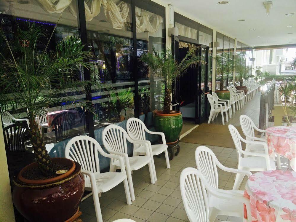 Hotel Arlino 里米尼 外观 照片